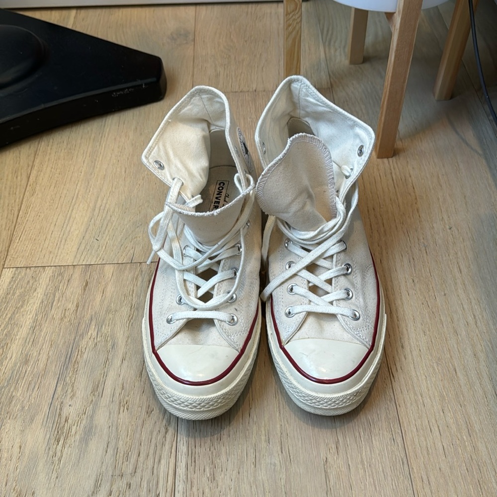 Converse sneakers like new